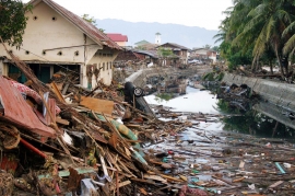 24.12.2018, Мощное цунами обрушилось на Индонезию