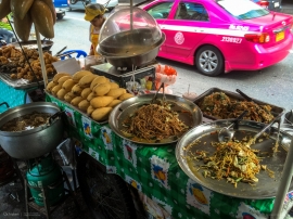 20.04.2017, В Бангкоке запретили лотки с уличной едой