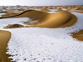 10.01.2018, В пустыне Сахара второй год подряд выпал снег