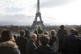 07.02.2018, В Париже для туристов закрыли Эйфелеву башню