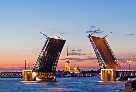 05.06.2019, Белые ночи в Петербурге притягивают инострацев