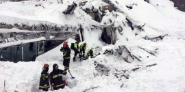 12.01.2019, Туристов завалило лавиной в швейцарском отеле