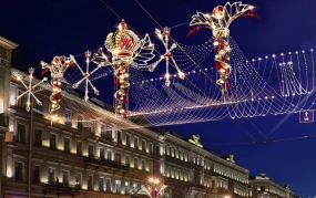 24.11.2021, Невский проспект украсят к Новому году в имперском стиле