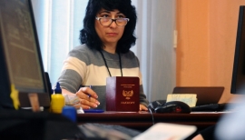 04.05.2019, В Донецке выстроилась очередь за паспортами РФ