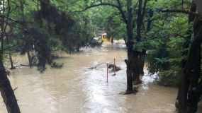 29.06.2022, Сильные дожди в Крыму не мешают отдыху туристов